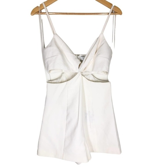 LIKELY White Ollie Romper V-neckline Key Hole US 6 - Picture 4 of 16